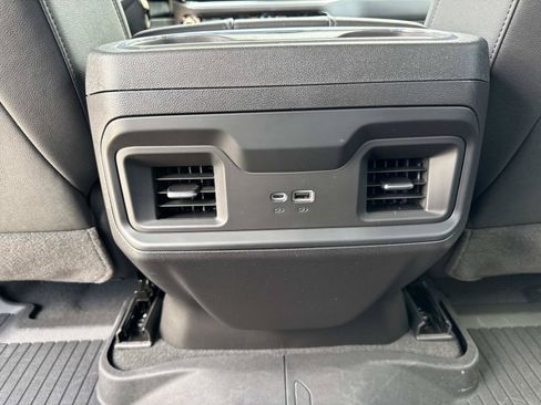 Used 2026 Chevrolet Silverado 1500 LT Trail Boss w/ LT Trail Boss Premium Package AWD/4WD image 33