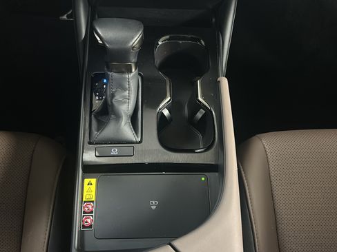 Used 2023 Lexus ES 350 w/ Premium Package FWD image 18