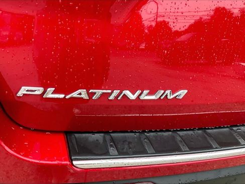Used 2021 Ford Explorer Platinum w/ Premium Technology Package RWD image 30