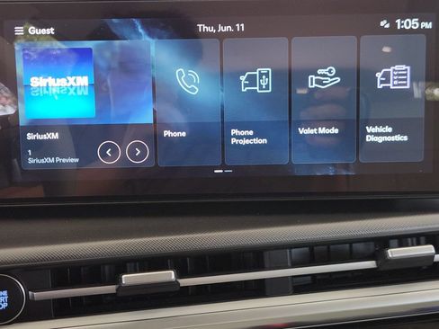 Used 2025 Hyundai Santa Fe SEL FWD image 16