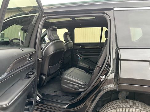 Used 2021 Jeep Grand Cherokee L Overland w/ Advanced Protech Group III image 20