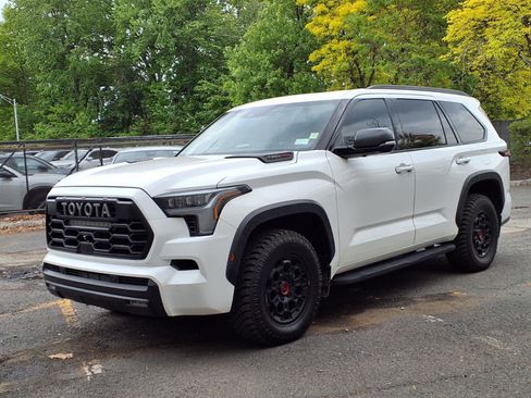 Used 2023 Toyota Sequoia TRD Pro AWD/4WD image 3