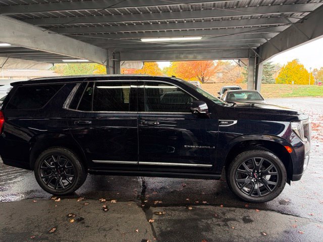 Used 2023 GMC Yukon Denali w/ LPO, Floor Liner Package AWD/4WD image 4