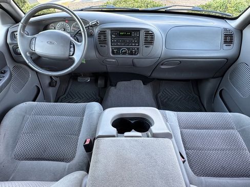 Used 2001 Ford F150 XLT image 13