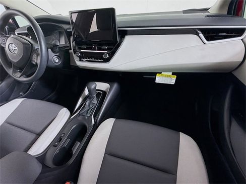Certified 2025 Toyota Corolla LE image 25
