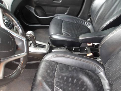 Used 2012 Chevrolet Sonic LTZ FWD image 17