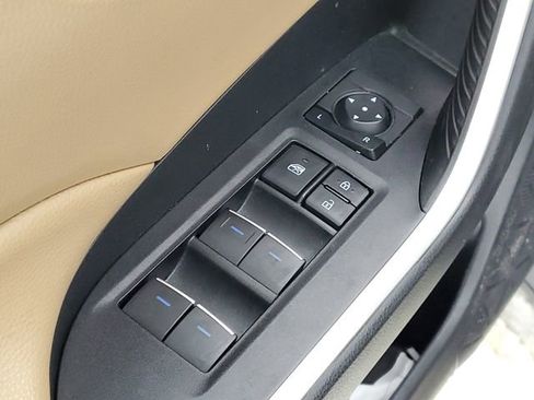 Used 2022 Toyota RAV4 XLE image 11