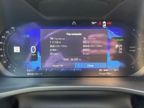Used 2023 Volvo C40 P8 Recharge Plus w/ Protection Package Premier AWD/4WD image 4