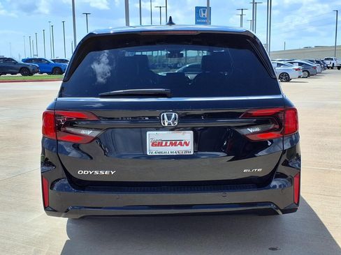 Used 2025 Honda Odyssey Elite image 6