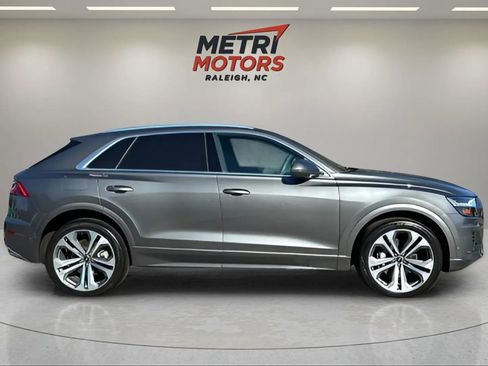 Used 2021 Audi Q8 Prestige image 8