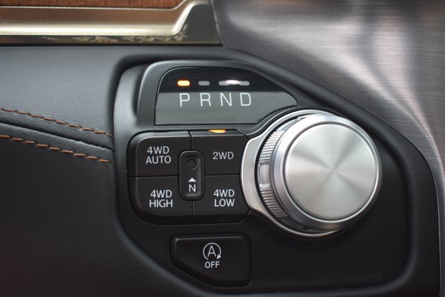 Used 2022 RAM 1500 Limited w/ Body Color Bumper Group AWD/4WD image 31