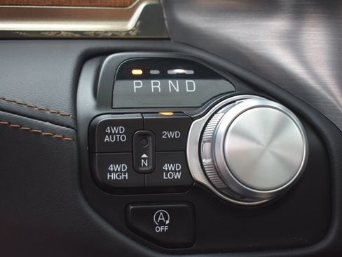 Used 2022 RAM 1500 Limited w/ Body Color Bumper Group AWD/4WD image 31