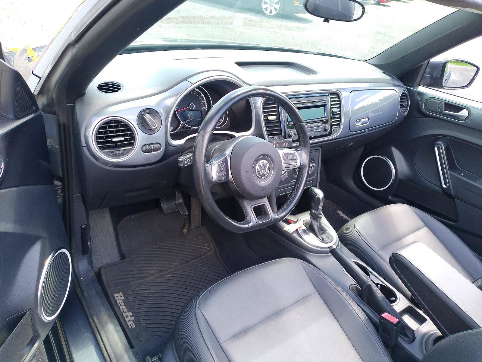 Used 2015 Volkswagen Beetle 1.8T FWD image 4