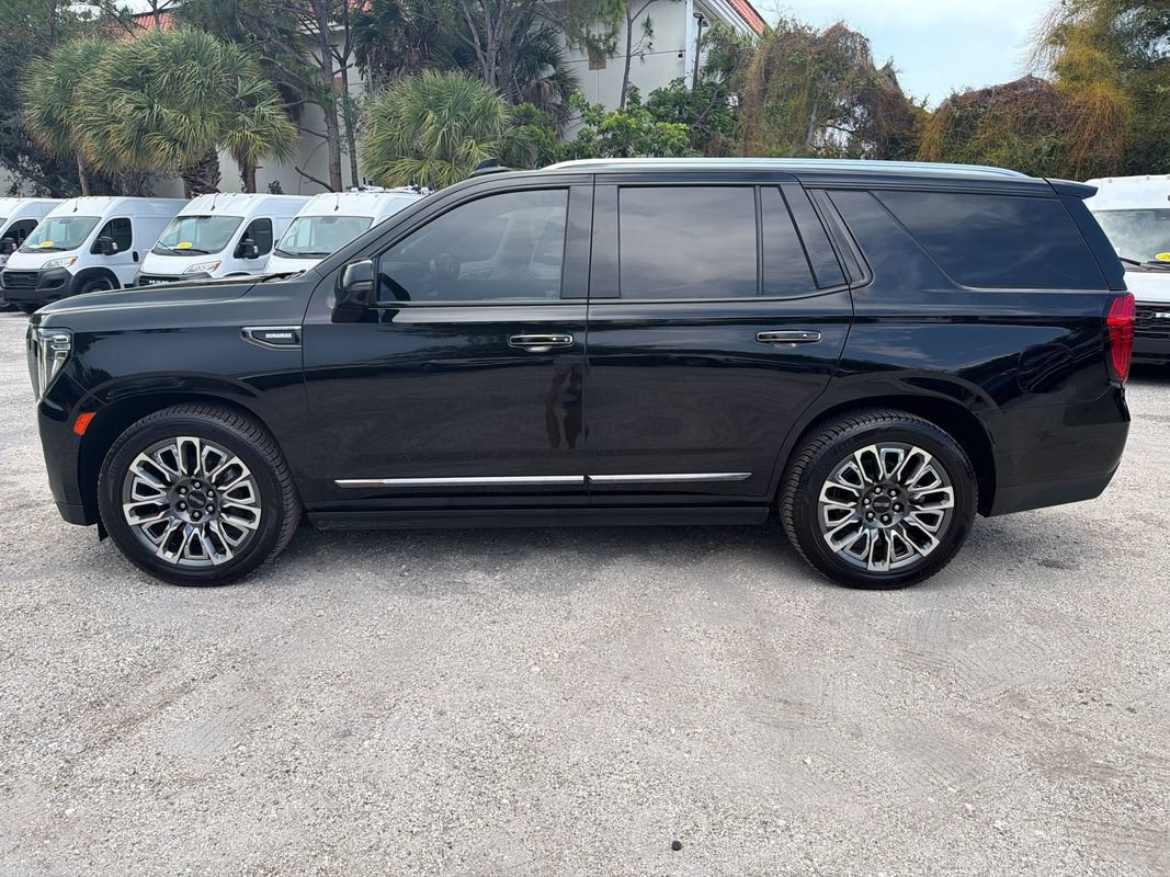 Used 2024 GMC Yukon Denali Ultimate AWD/4WD image 2