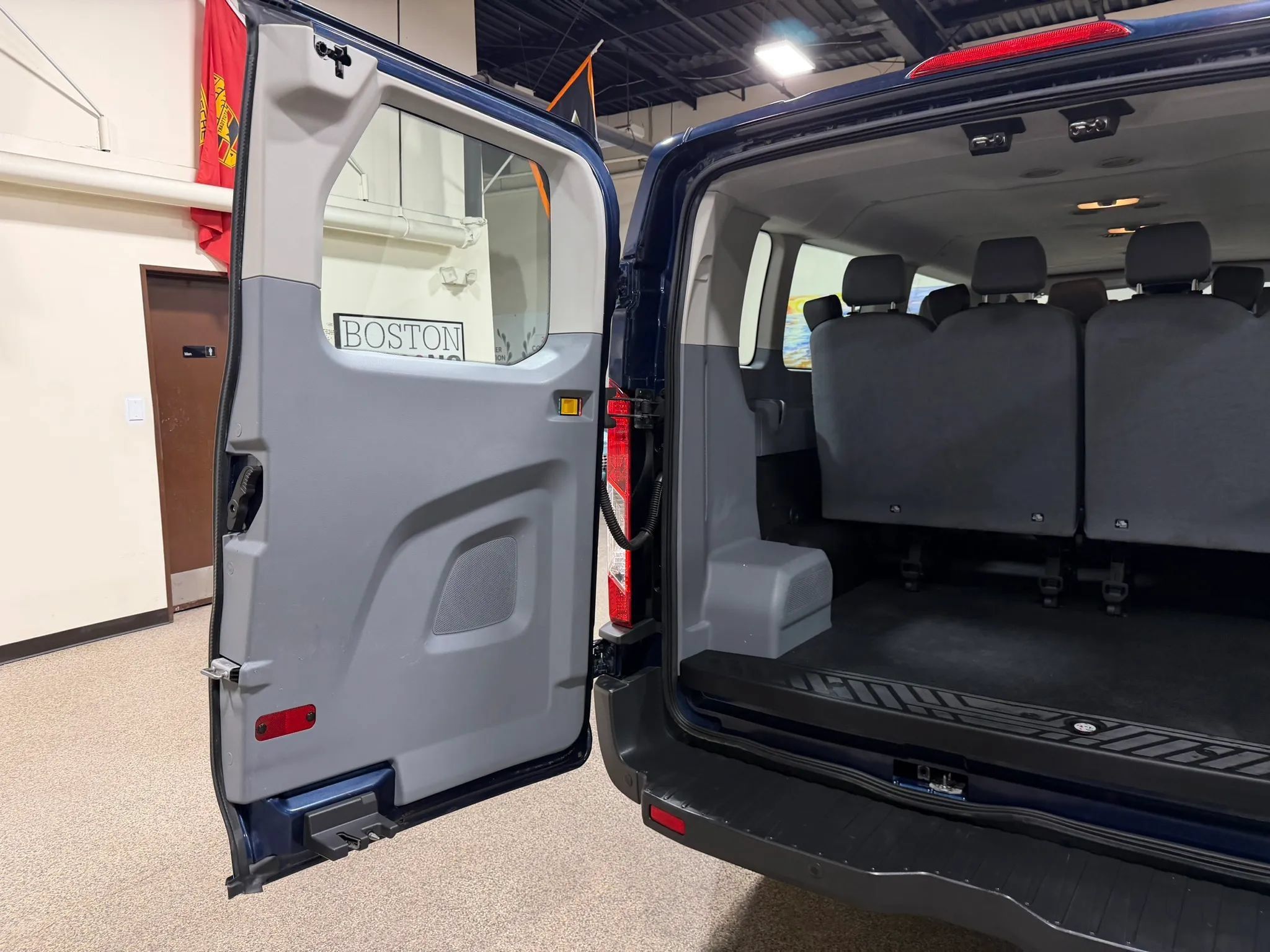 Used 2016 Ford Transit 350 XL RWD image 23