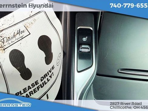 Used 2023 Kia Sorento EX AWD/4WD image 19