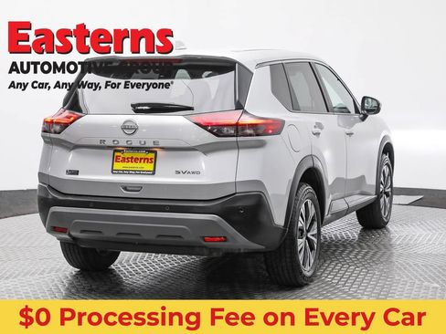 Used 2022 Nissan Rogue SV AWD/4WD image 5