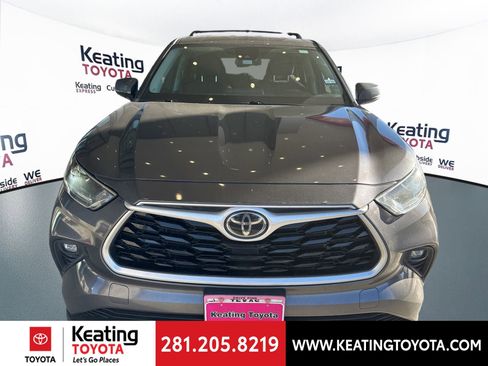 Used 2021 Toyota Highlander LE image 8