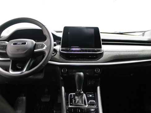 Used 2025 Jeep Compass Sport AWD/4WD image 2