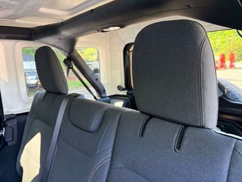 Used 2025 Jeep Wrangler Unlimited Sport AWD/4WD image 16