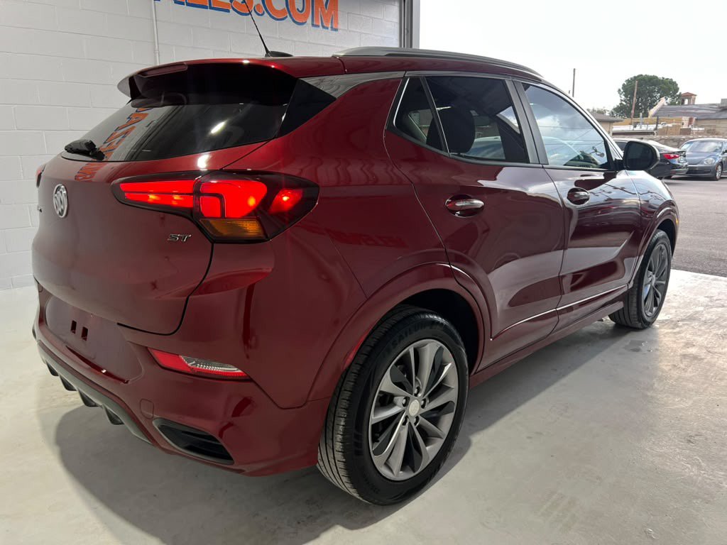 Used 2023 Buick Encore GX Select w/ Sport Touring Package FWD image 5