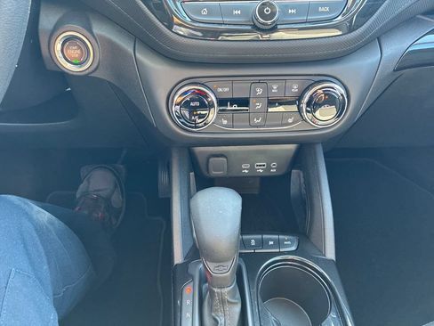 Used 2023 Chevrolet TrailBlazer LT w/ Convenience Package AWD/4WD image 18
