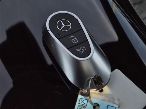 Certified 2025 Mercedes-Benz GLC 300 4MATIC image 35