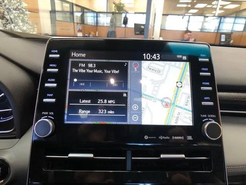 Used 2019 Toyota Avalon Limited image 15