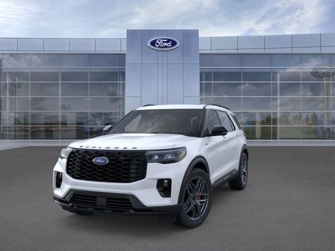 New 2026 Ford Explorer ST-Line w/ ST-Line Street Pack AWD/4WD image 32
