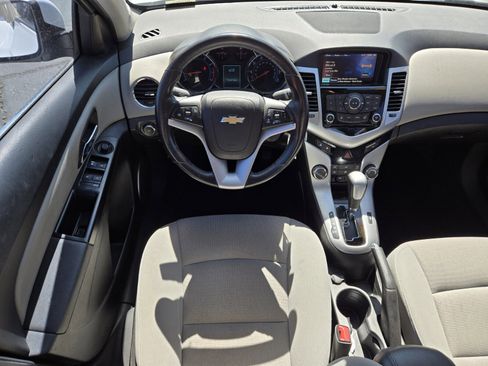 Used 2014 Chevrolet Cruze LT w/ All-Star Edition image 10