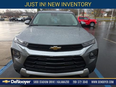 Used 2023 Chevrolet TrailBlazer LT w/ Convenience Package image 1