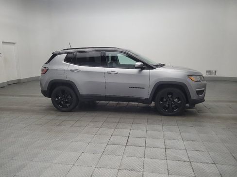 Used 2020 Jeep Compass Latitude FWD image 11