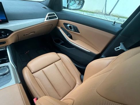 Used 2025 BMW 330i Sedan RWD image 11