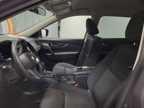 Used 2018 Nissan Rogue SV w/ Premium Package AWD/4WD image 13