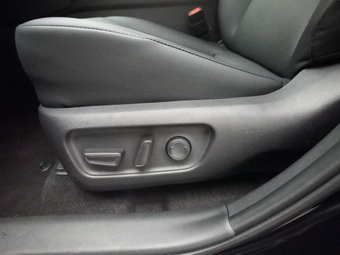 Used 2026 Toyota RAV4 XLE Premium AWD/4WD image 28