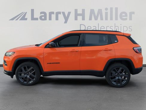 New 2026 Jeep Compass Latitude AWD/4WD image 2