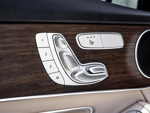 Used 2022 Mercedes-Benz GLC 300 GLC 300 image 12