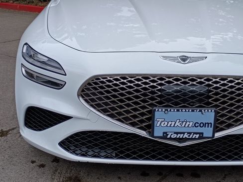 Used 2022 Genesis G70 2.0T image 10