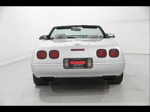 Used 1996 Chevrolet Corvette Convertible RWD image 18