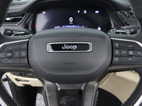New 2026 Jeep Grand Cherokee Limited AWD/4WD image 15
