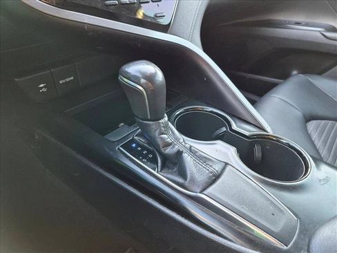 Used 2019 Toyota Camry SE w/ Protection Package (Q2) FWD image 10
