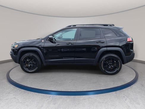 Used 2022 Jeep Cherokee Trailhawk w/ Sun, Sound & Nav Group AWD/4WD image 8