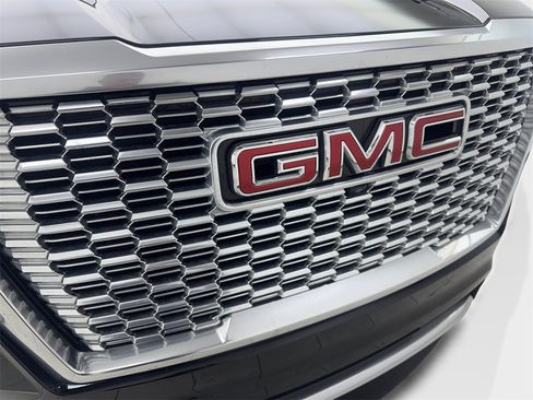 Used 2024 GMC Yukon Denali image 26