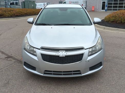 Used 2013 Chevrolet Cruze LT image 3