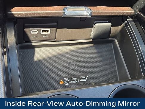 Used 2024 GMC Yukon Denali w/ Denali Reserve Package RWD image 19