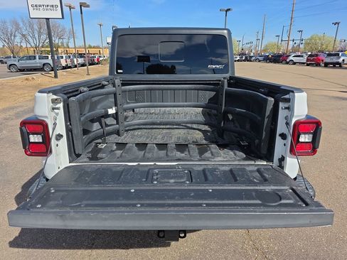 Used 2020 Jeep Gladiator Rubicon image 23