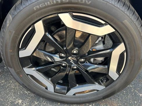 Used 2023 Kia Telluride S w/ S Sunroof Package AWD/4WD image 5