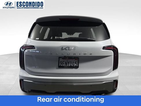 Used 2023 Kia Telluride EX w/ EX Captain's Chair Package image 5