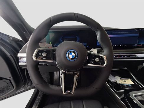 New 2026 BMW 750e xDrive AWD/4WD image 22