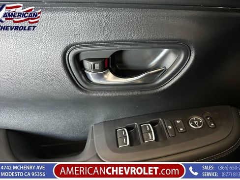 Used 2024 Honda HR-V EX-L image 11